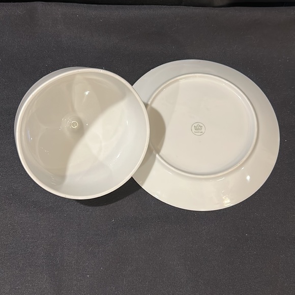 Vintage East German Kahla porcelain covered butter dish… button top - Picture 3 of 5